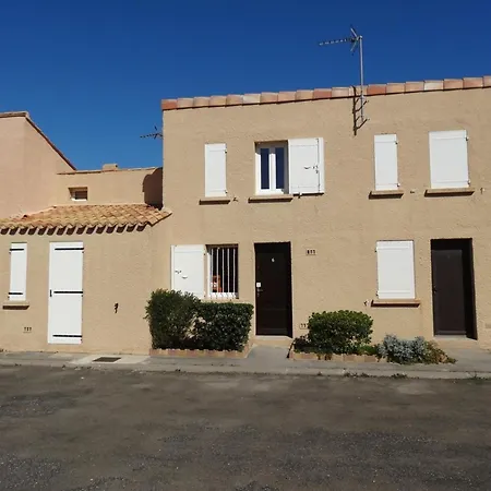 Maison 2 Pieces Avec Mezzanine, Acces Direct Plage, Terrasse, Parking, 6 Couchages, Animaux Acceptes. - Fr-1-229d-124 Holiday home