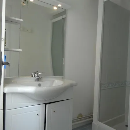 Maison 2 Pieces Avec Mezzanine, Acces Direct Plage, Terrasse, Parking, 6 Couchages, Animaux Acceptes. - Fr-1-229d-124 Holiday home Saint-Pierre-la-Mer (Aude)